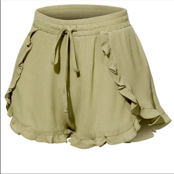 *Host Pick* Tulip Ruffle Drawstring Shorts - Picture 3 of 3